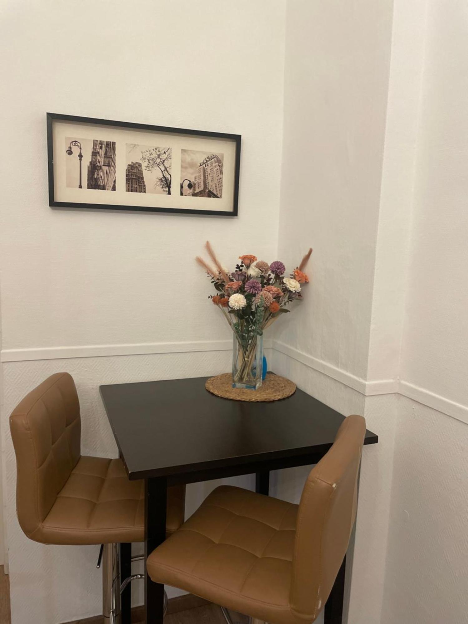 Art Nouveau Ap In Berlins Center Appartement